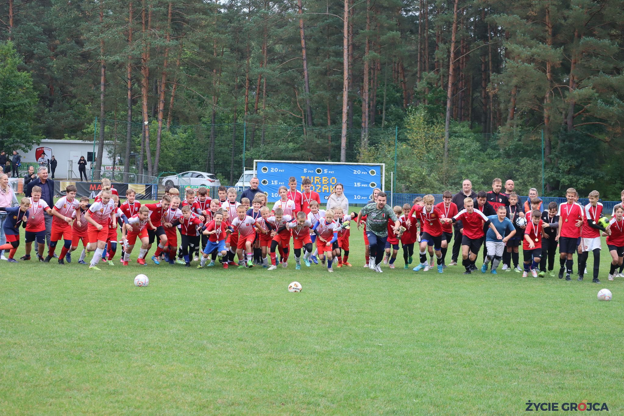 Turniej Piłkarski w Głuchowie: Starcie Pokoleń (zdjęcia) 
