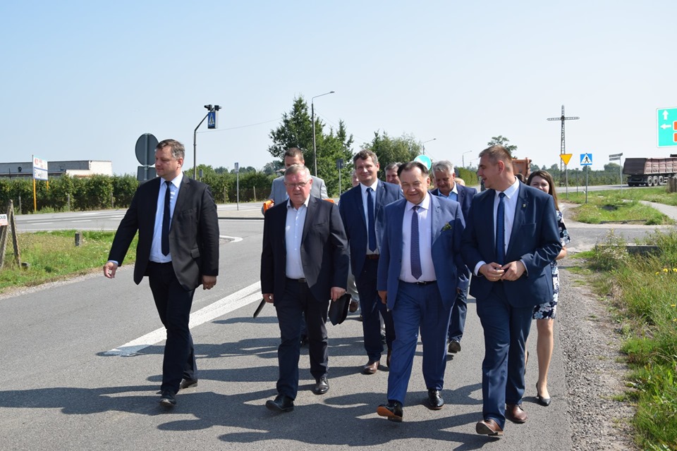 Powiat grójecki dostanie ponad 3,8 mln zł na drogi 